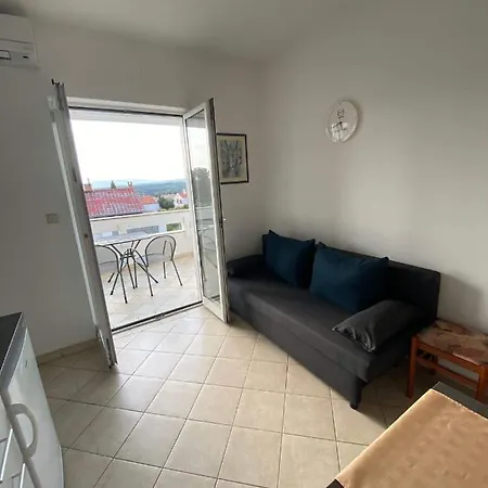 Apartment Biserka Punat